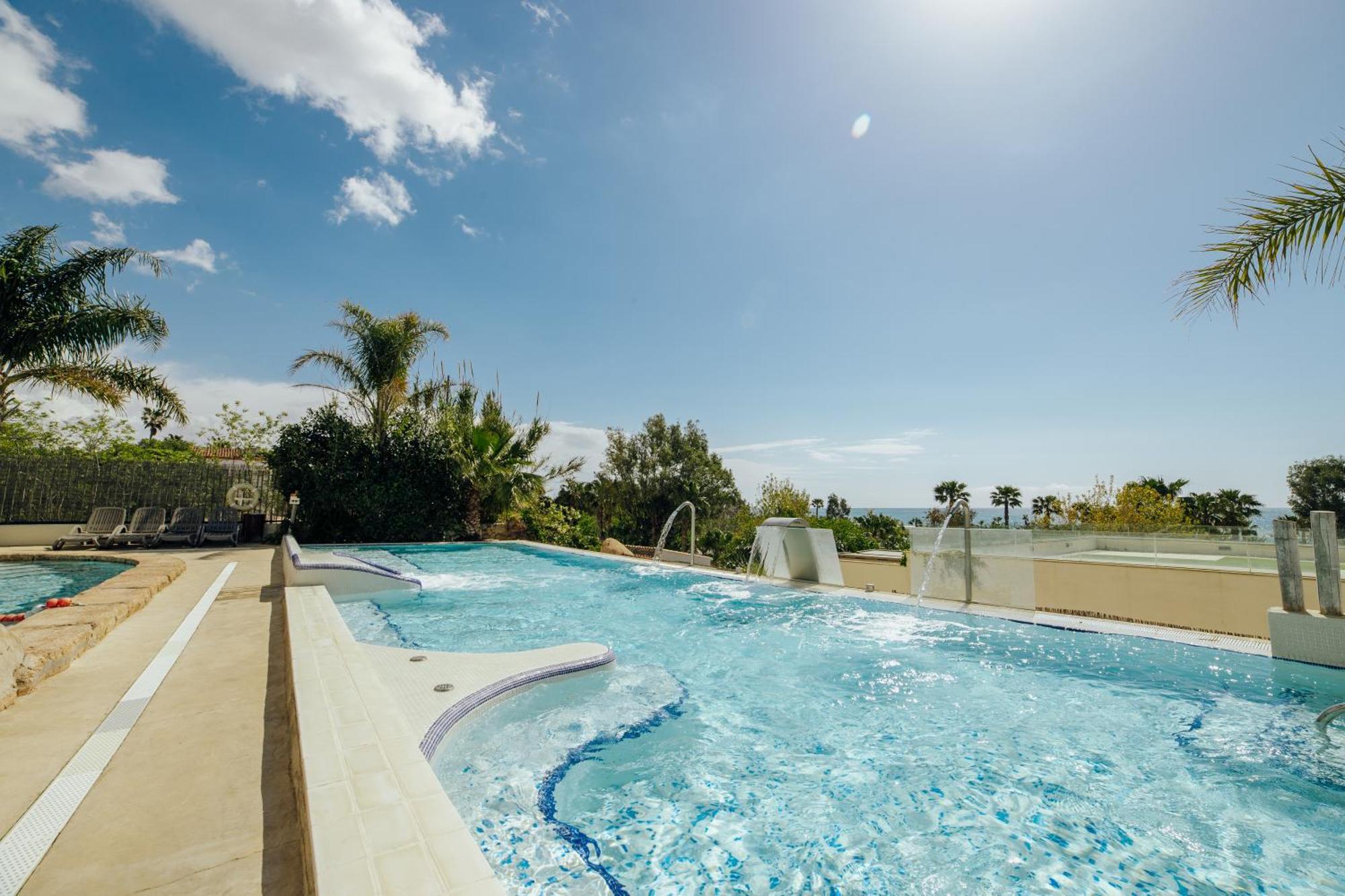 Hotel Alannia Els Prats Mont-roig del Camp Zewnętrze zdjęcie